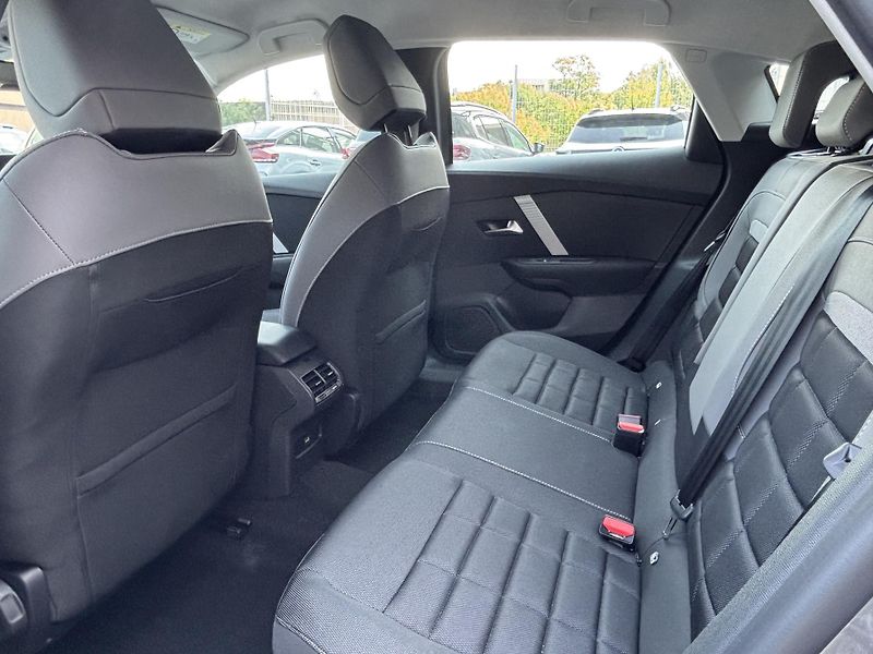 Citroën C4 1.2 PT Plus EAT8 - fotka 7 z 9