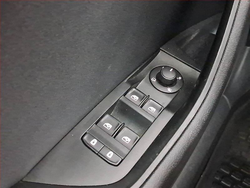 Škoda Superb (2021) 2.0 TDI, Automat, ČR,1.maj - fotka 19 z 24