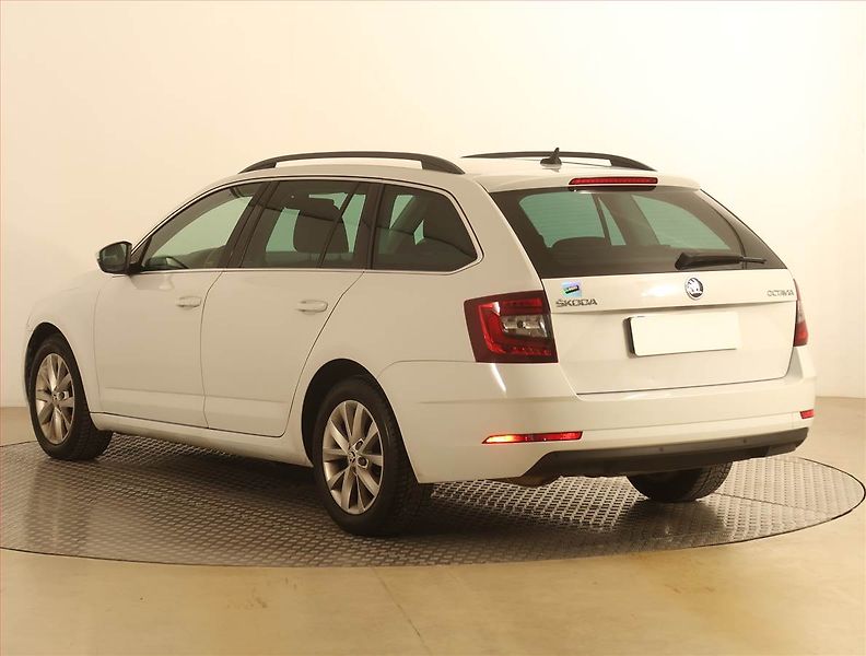 Škoda Octavia (2020) 1.5 TSI, Serv.kniha, Tempomat - fotka 4 z 17