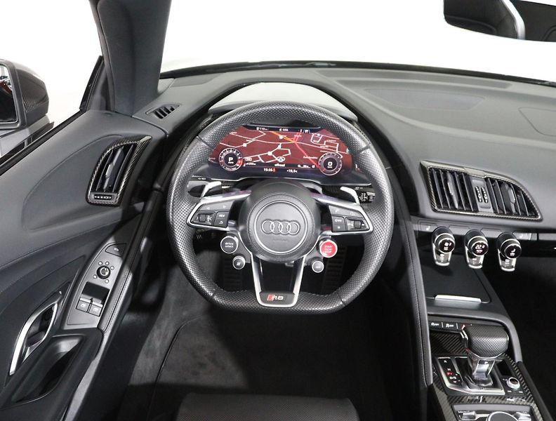 Audi R8 Spyder V10 performance quattro - fotka 9 z 22