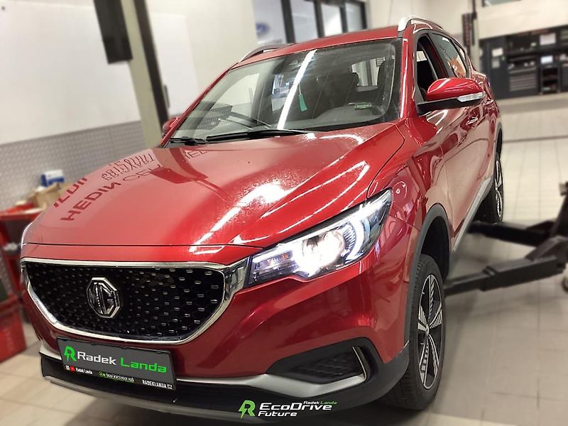 MG ZS (2021) 44,5 kWh, FWD (143 koní) - fotka 4 z 9