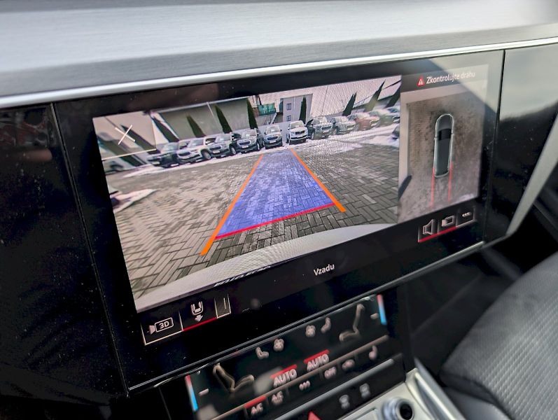 Audi e-tron (2021) S-Line 55 Quattro - fotka 20 z 30