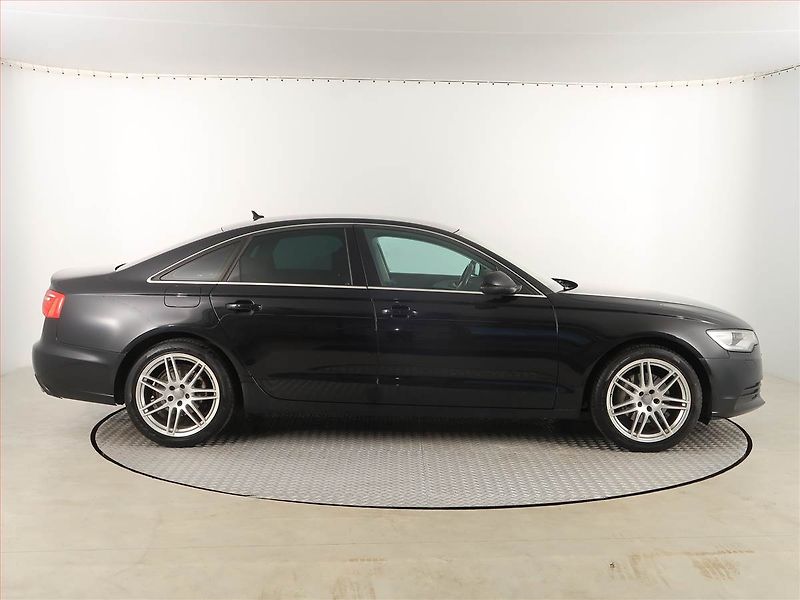 Audi A6 (2011) Basis 3.0 TDI, 4X4, Automat - fotka 6 z 19