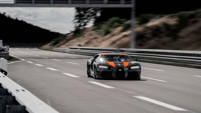 Bugatti Chiron Sport během rekordní jízdy