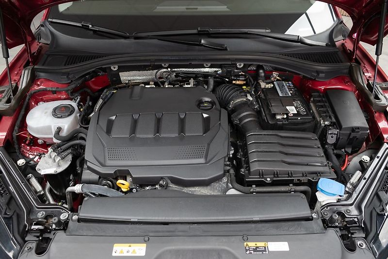 Škoda Superb 2.0TDI L&K*4xVÝHŘEV*DPH*ČR 1.M - fotka 43 z 49