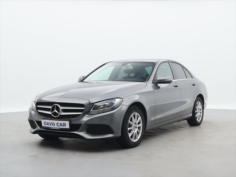 Mercedes-Benz Třídy C 2,1 220d 125kW Aut.klima Tažné - fotka 3 z 28