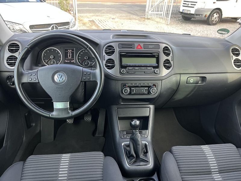 Volkswagen Tiguan (2009) 2.0 TSI 147KW 4x4  - fotka 13 z 21