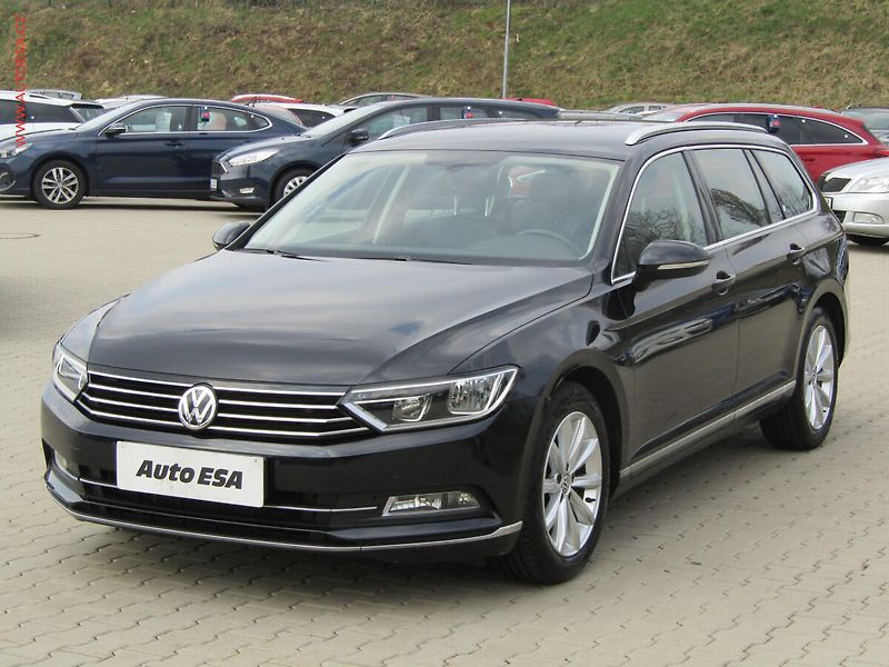 Volkswagen Passat (2017) 2.0 TDi, ČR - fotka 3 z 20