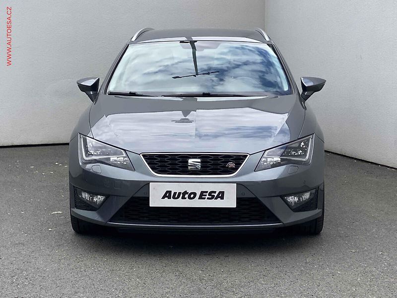 Seat Leon (2016) 2.0TDi, FR, LED, navi - fotka 2 z 19