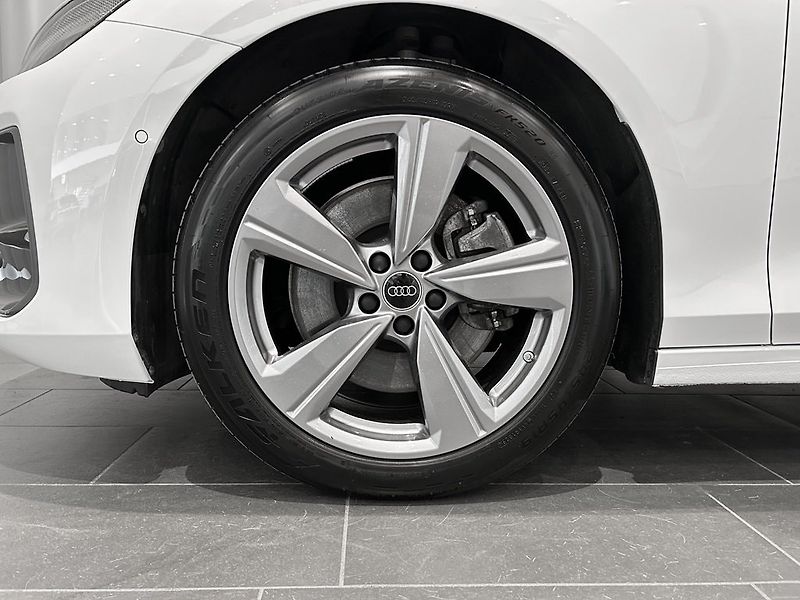Audi A6 TDI quattro Tech+ NezTo Matrix - fotka 4 z 15