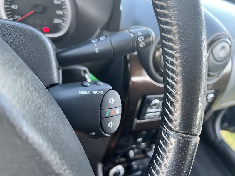 Dacia Duster 1.6 77KW,4x4,KLIMA,TZ,KůŽE - fotka 35 z 42
