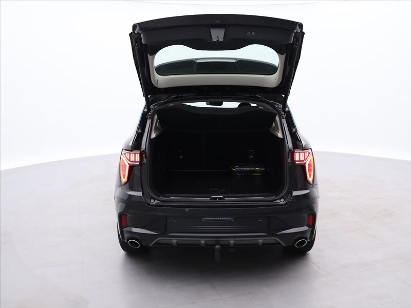 Lynk & Co 01 1,5 PHEV CORE 206kW Aut. 2.Maj - fotka 9 z 29
