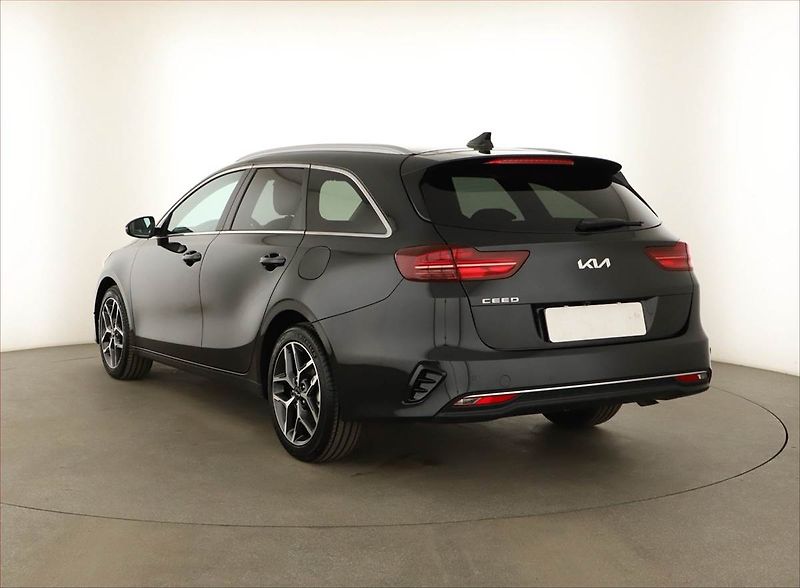 Kia Ceed (2025) 1.5 T-GDI, Navigace - fotka 4 z 17