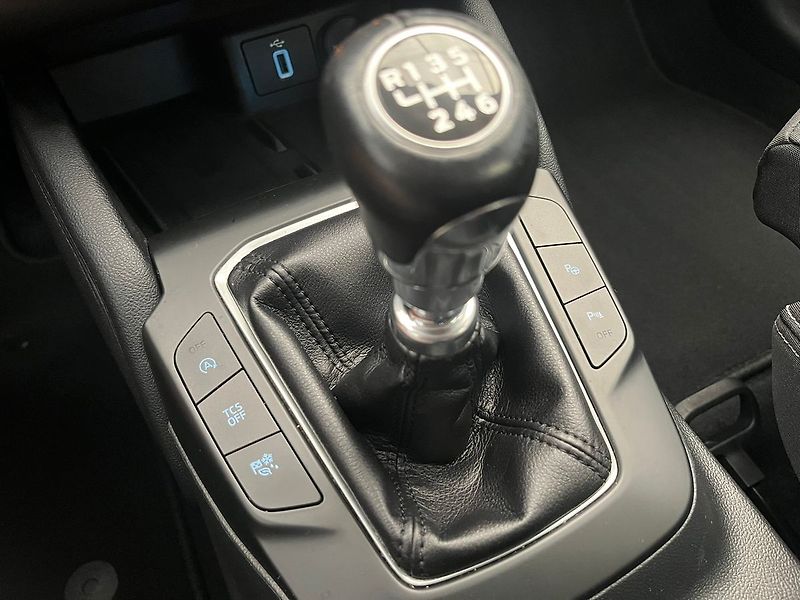 Ford Focus 2.0 EB Titanium manuál 110kW - fotka 30 z 76