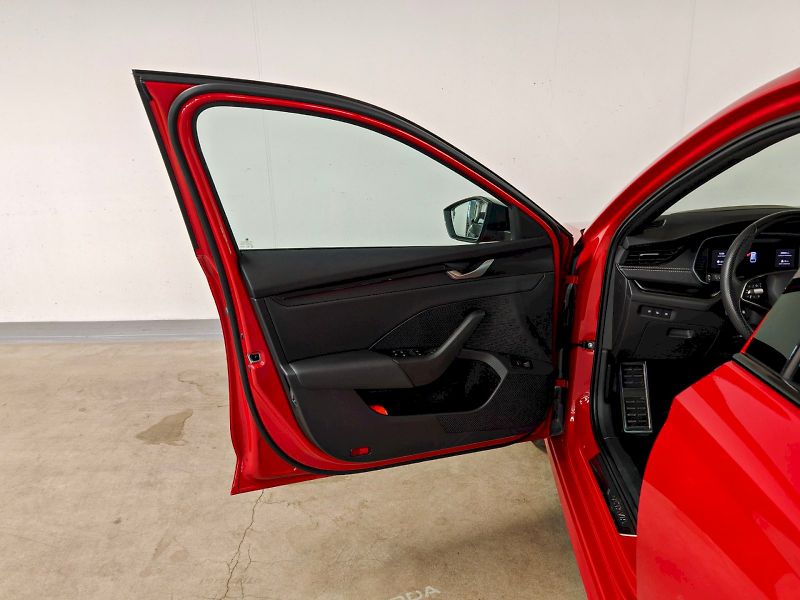 Škoda Octavia (2025) 1.5 TSI 110 kW DSG Sportline - fotka 21 z 31