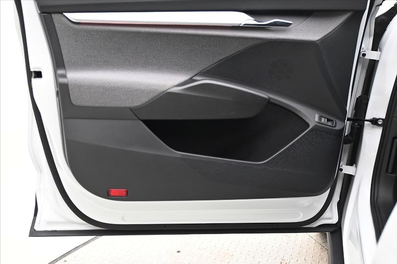 Škoda Enyaq iV 80 150kW SoH 94,5% Záruka a - fotka 25 z 32