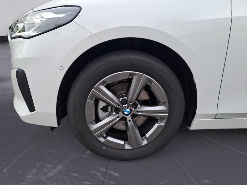 BMW Řada 2 220i Active Tourer - fotka 4 z 10