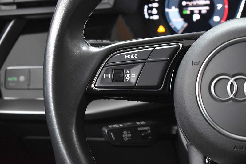 Audi A3 30 TFSi SPORT*AUTOMAT*DPH* - fotka 14 z 31