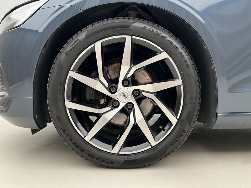 Volvo V60 D4 INSCRIPTION AUT CZ - fotka 14 z 38