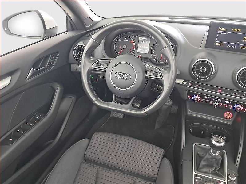Audi A3 (2015) Sport 2.0 TDI, Serv.kniha - fotka 7 z 18