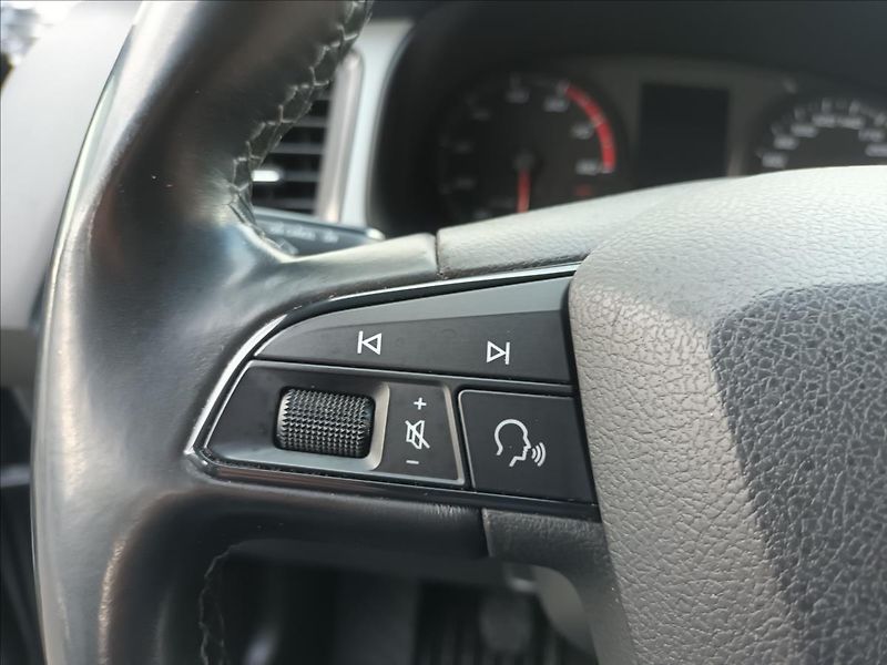 Seat Ateca 1,0 TSI,85KW,NAVI,ROZVODY, - fotka 31 z 44