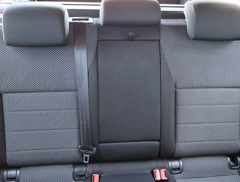Škoda Octavia (2015) Ambition 1.6 TDI, Tempomat - fotka 10 z 15