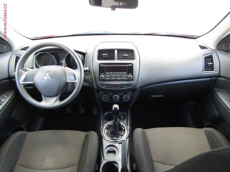 Mitsubishi ASX (2017) 1.6 MIVEC, 1.maj,ČR - fotka 8 z 16