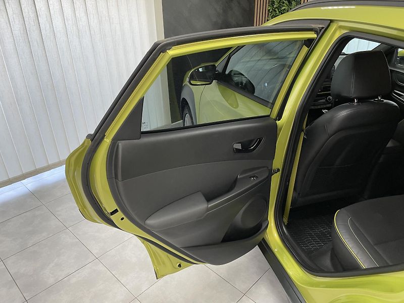 Hyundai Kona 1.0 T-GDi ČR 1.MAJ.SERVISKA - fotka 17 z 24