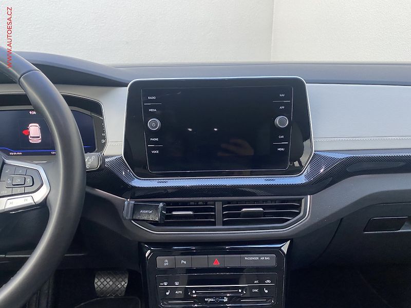 Volkswagen T-Cross (2024) 1.0 TSi, 1.maj,ČR, Style, DSG - fotka 12 z 18