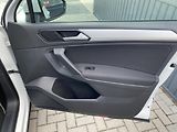 Volkswagen Tiguan 1.4 TSI 92kW -1xMAJ.-ALU-TAŽNÉ - náhled 38