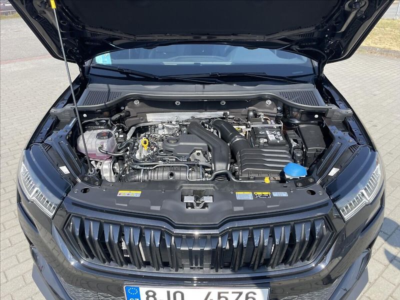 Škoda Karoq 1,5 TSi 110kw SPORTLINE 1maj C - fotka 26 z 36