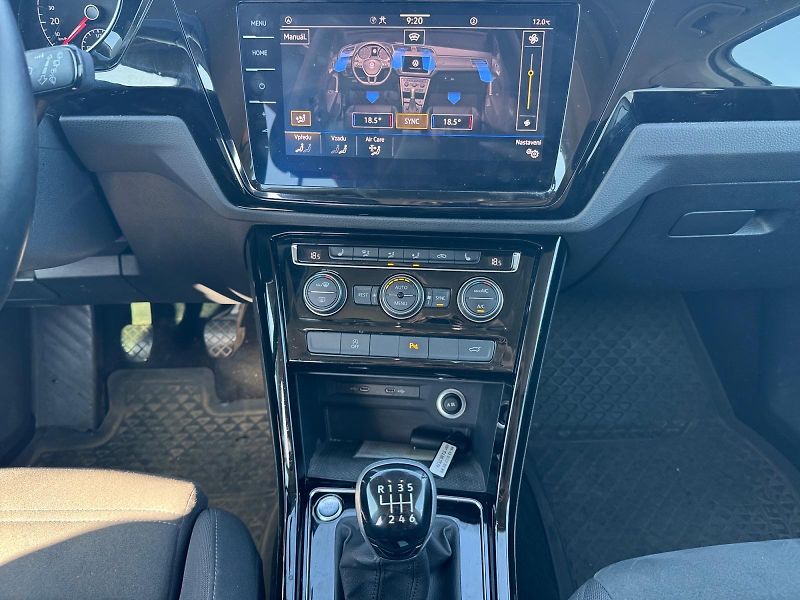 Volkswagen Touran (2022) HIGHLINE 2.0TDI 90kW CZ DPH - fotka 10 z 11