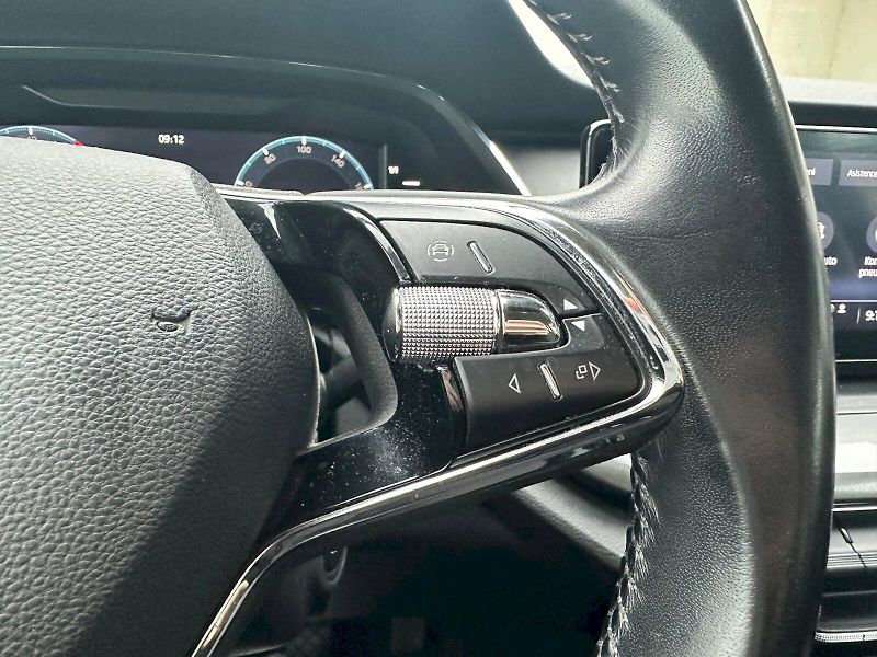 Škoda Octavia (2021) 2.0 TDI 85kW Ambition Combi - fotka 10 z 21