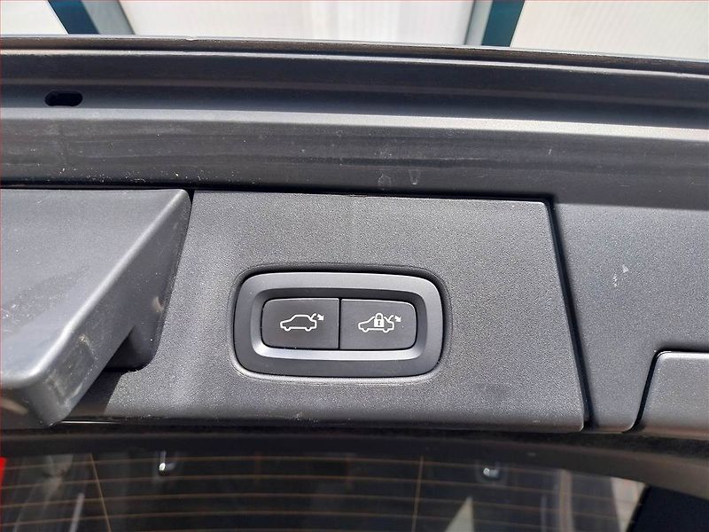 Volvo V90 (2021) Cross Country - fotka 16 z 20