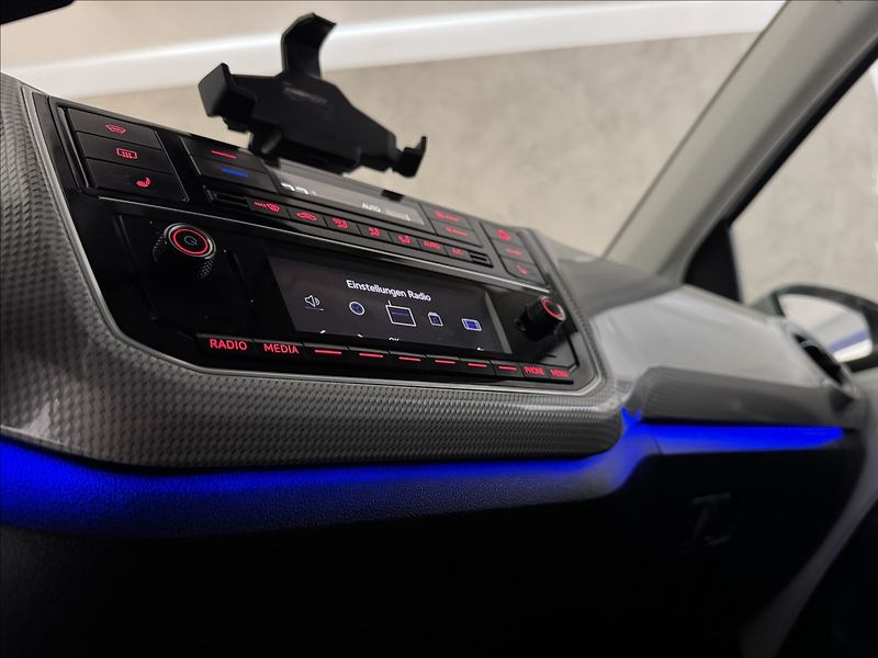 Volkswagen e-up! 61kW Move LED Kamera APP - fotka 23 z 40