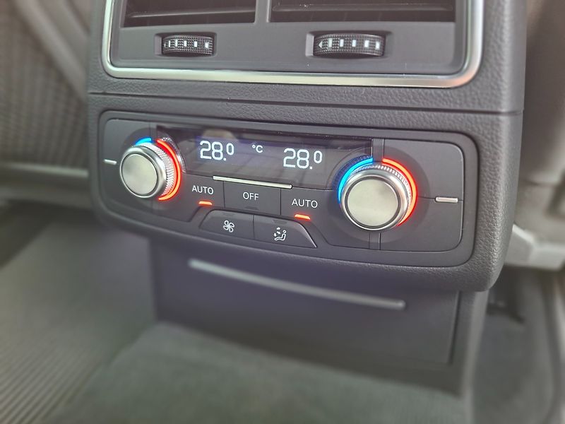 Audi A6 Allroad (2014) 3.0TDI 150kW S-TRONIC -VÝBAVA - fotka 35 z 47