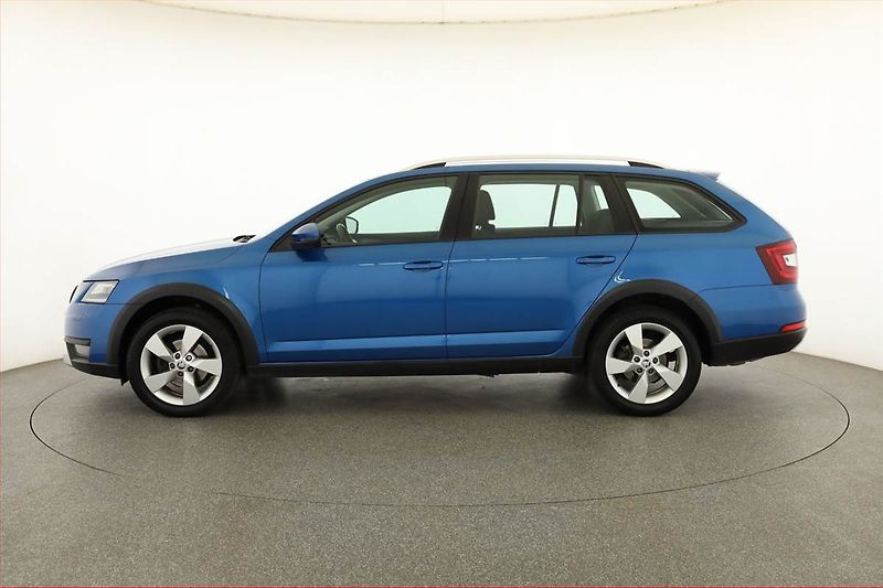 Škoda Octavia (2019) Scout 2.0 TDI, 4X4, Automat - fotka 3 z 21