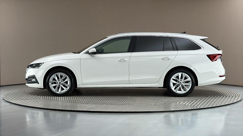 Škoda Octavia 2.0 TDI DSG Style Combi - fotka 4 z 25
