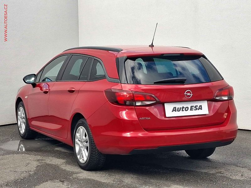 Opel Astra (2022) 1.5 CDTi, 2.maj,ČR, Edition - fotka 6 z 18