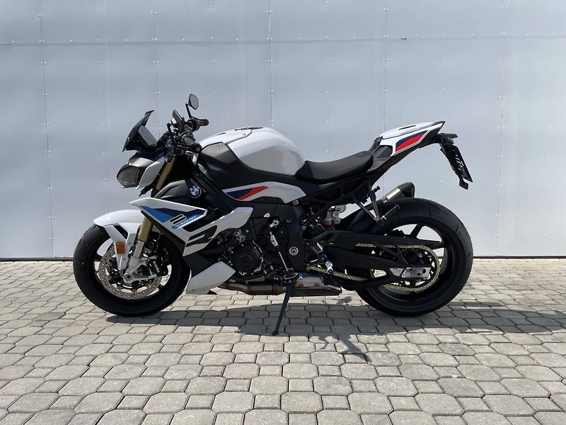 BMW (2026) S 1000 R - fotka 6 z 12