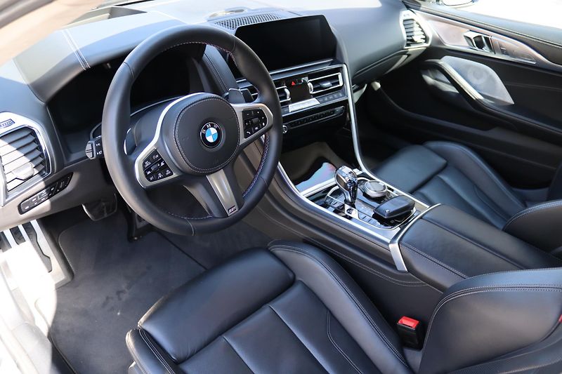 BMW Řada 8 M850i XDRIVE GRAN COUPE G16  - fotka 21 z 50