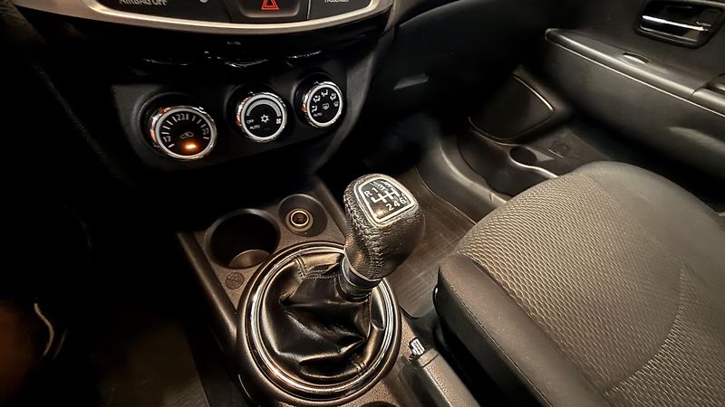 Mitsubishi ASX (2016) 1.6Di-D, ČR,4X4 - fotka 38 z 56