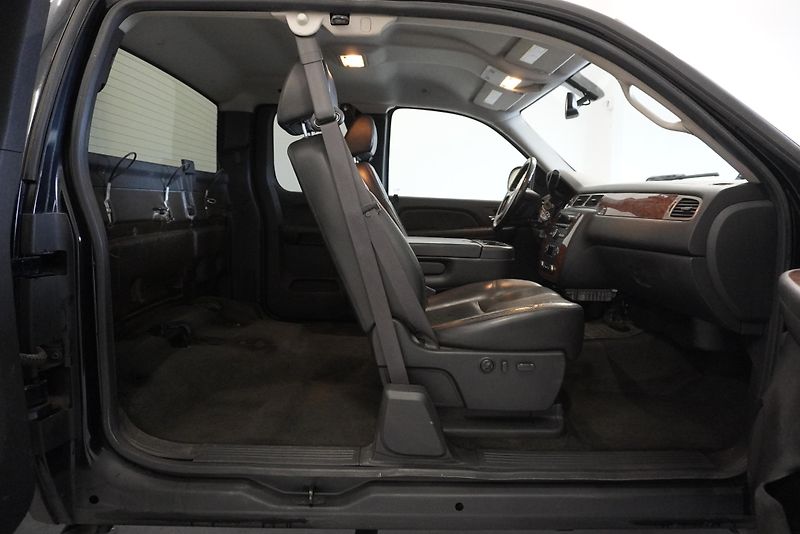 Chevrolet Silverado 2500 6.6 V8 - fotka 28 z 39