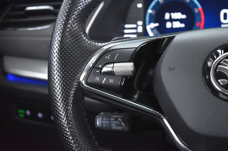 Škoda Octavia 1.5 G-TEC*KAMERA*ACC*DSG*DPH* - fotka 21 z 43