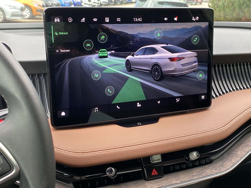 Škoda Superb (2024) 2.0 TDI 4x4 DSG L&K - fotka 14 z 38