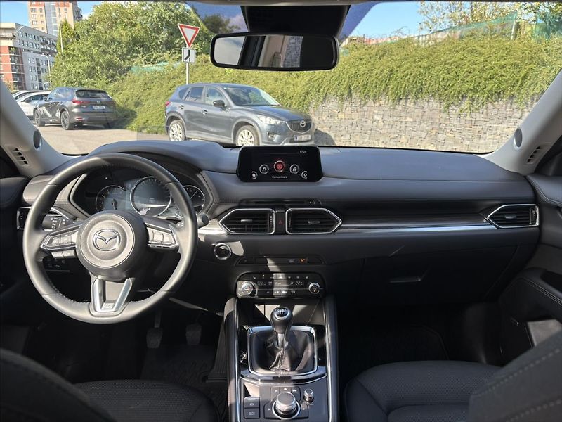 Mazda CX-5 2,0 i 4x4 Revolution TOP STAV - fotka 9 z 46