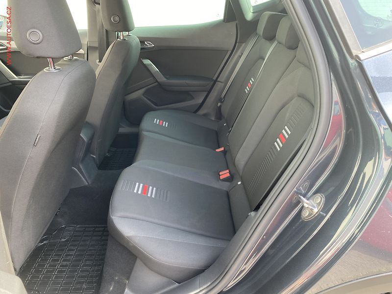 Seat Arona (2019) 1.5 TSi, FR, LED, navi - fotka 10 z 19