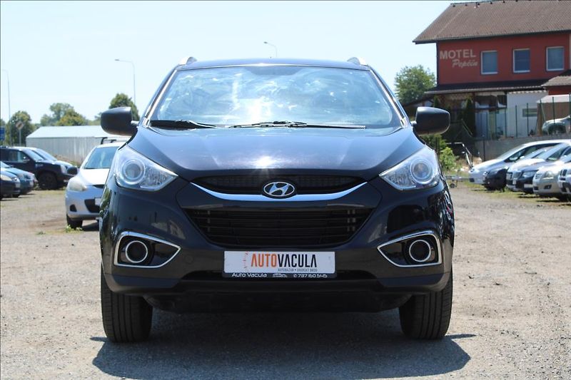 Hyundai ix35 2,0 i  KLIMA,STK 5/2028,TAŽNÉ - fotka 2 z 30