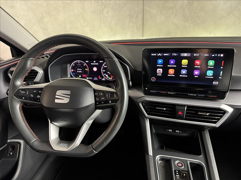 Seat Leon 1,4 TSi  e-Hybrid FR Line LED - fotka 19 z 50