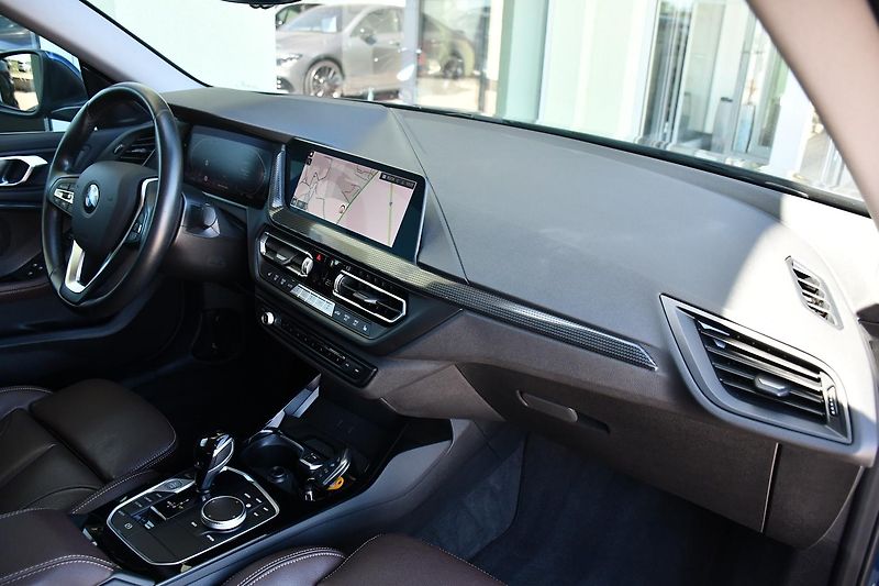 BMW Řada 2 218d NAVI KAMERA 1.M ČR - fotka 17 z 41